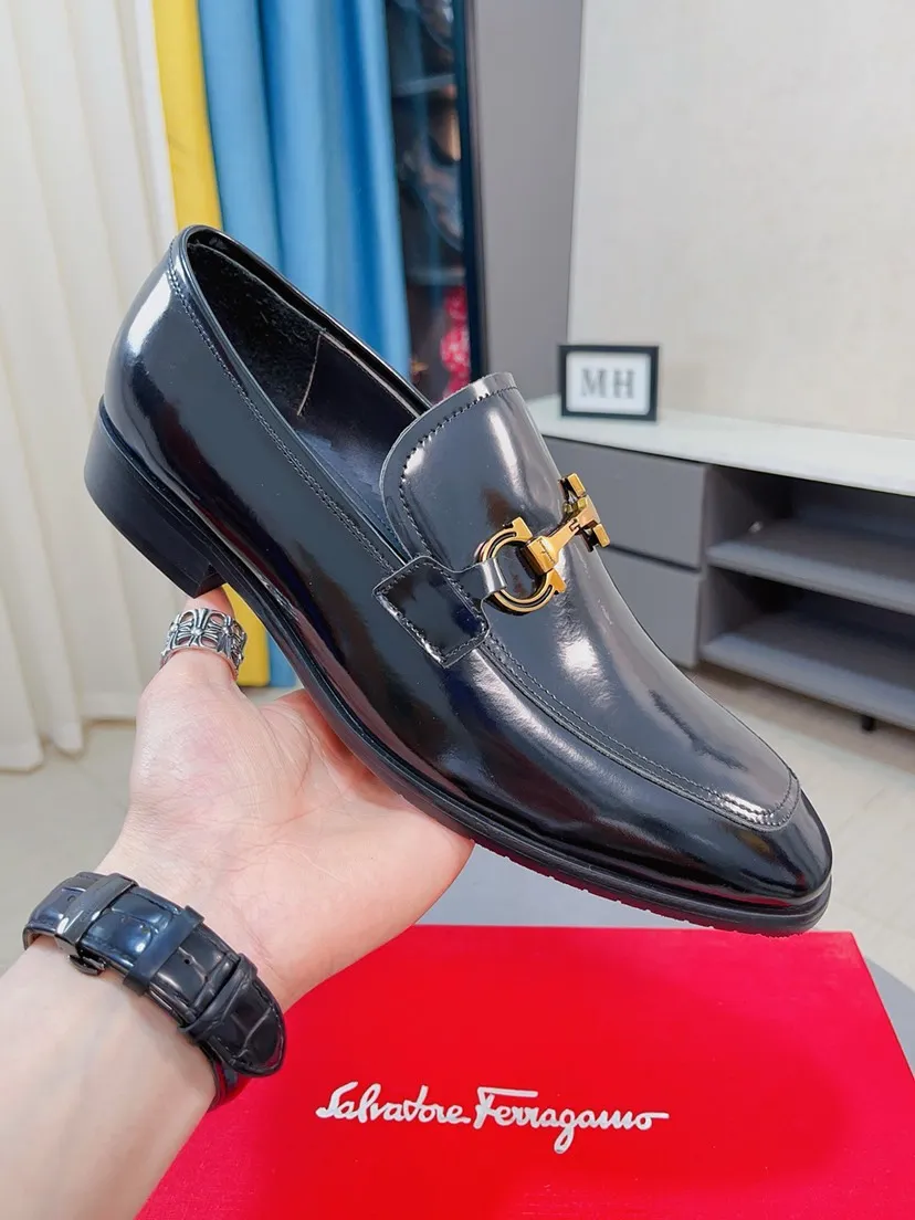 Men's shoes 💰500🌸🌸Water dyed cowhide 🆘[Salvatore Ferragamo] Ferragamo's latest casual business leather shoes for men! Available at counters simultaneously! The fabric is made of specially imported original suede calfskin, and the interior is made of imported water-dyed cowhide. It is absolutely luxurious and leads the fashion trend. Matching code: 38-44 45 customized